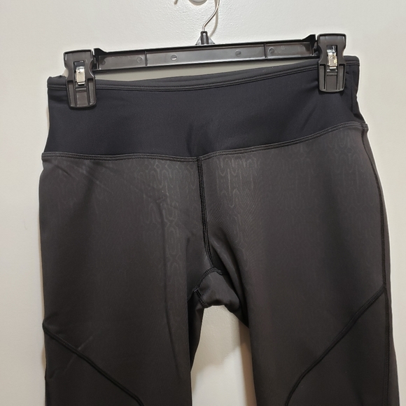 Reebok Printed Capri Leggings Small - Picture 3 of 15